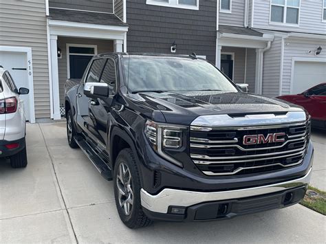 Titanium rush metallic. For 2022, the GMC Sierra 1500 returns with minimal changes however a new AT4X trim was added. 