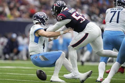 Titans QB Will Levis leaves Sunday’s game against Texans with foot injury