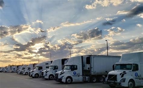 Titus transportation tolleson az. Take care with this statistic. $20,563 Per capita income. about half the amount in the Phoenix-Mesa-Chandler, AZ Metro Area: $40,787. ±$260. about half the amount in Arizona: $38,334. ±$204. $47,875 Median household income. about three-fifths of the amount in the Phoenix-Mesa-Chandler, AZ Metro Area: $79,935. ±$551. 