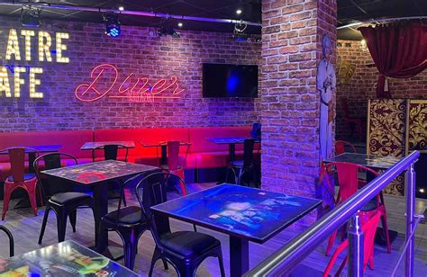 Tiyatro Cafe.