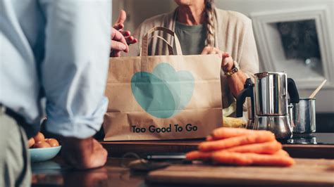 Too Good To Go est l’application qui vous permet de sauver des repas de vos magasins préférés. Utilisez l’application pour trouver des magasins et des restaurants autour de vous et sauvez du gaspillage des paniers anti gaspi vendus à prix réduits.