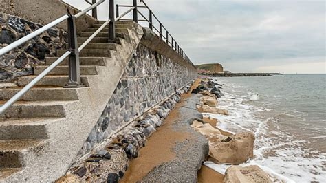 To seawall or not to seawall (most expensive, quality, removal ...