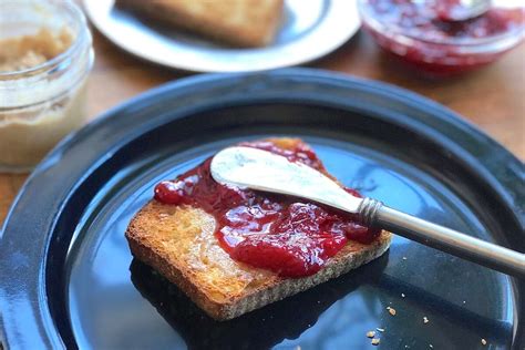 Toast and jams. We don’t like to play favorites, but we really like jam. It’s the chunkier version of jelly, with more pieces of actual fruit in it and a slightly looser, spoonable texture. Here, chopped or ... 