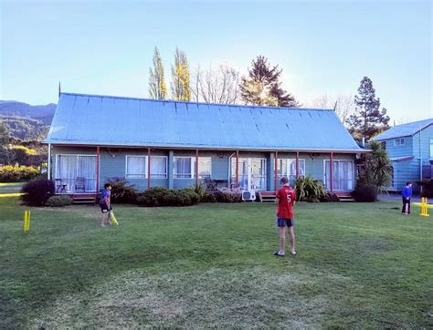 Tokaanu hotel new zealand. .  ...