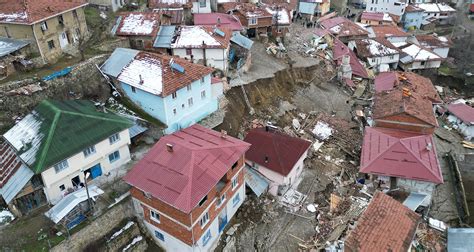 Tokat’ta toprak kayması sonucu birçok evin yıkıldığı köyle ilgili korkutan iddias