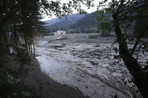 Toll from landslide in Georgia mountain resort up to 17 dead, 18 missing