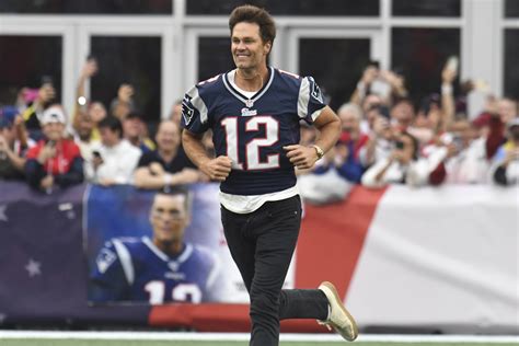 Tom Brady returns to hero’s welcome in New England and declares himself a ‘Patriot for life’