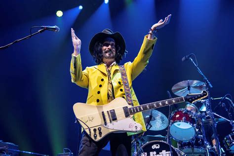 Tom Petty guitarist Mike Campbell opens up about life after the Heartbreakers