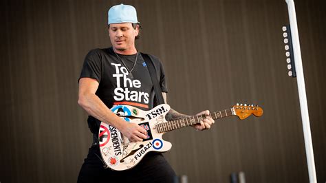 Tom delonge guitar. Tom DeLonge: My guitar playing style, the genesis of it was because I was the only guitar player on Blink. So I try to incorporate riffs that have like resonating notes and things that are happening behind the riff because I want it to sound like there's a rhythm guitar. 