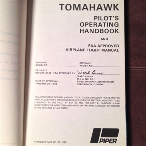 Tomahawk pilots information manual pa 38 112. - Manual de vuelo para pilotos civiles.