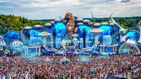 Tomorrowland EDM Music Festival Oculus