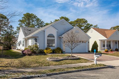 Toms river houses for sale. Explore Similar Houses Within 2 Miles of 34M E Water St, NJ. $785,000. 5 Beds. 4 Baths. 3,864 Sq Ft. 727 Mccormick Dr, Toms River, NJ 08753. This Gorgeous Estate located in the Coveted Brookside Section of Toms River on a Cul-de-sac Lot has so much to offer! 