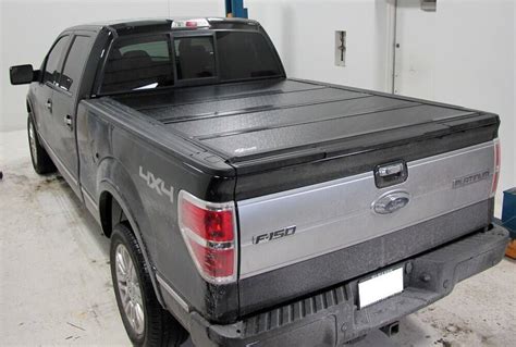 Tonneau Cover Ford F150 6.5 foot box - auto parts - by owner