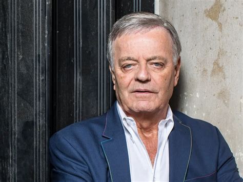 Tony Blackburn-Perücken: Das Geheimnis hinter seinem legendären Stil