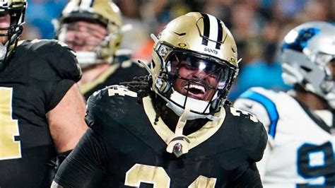 Tony Jones Jr. scores twice, Saints’ defense shuts down Panthers’ Bryce Young in 20-17 win