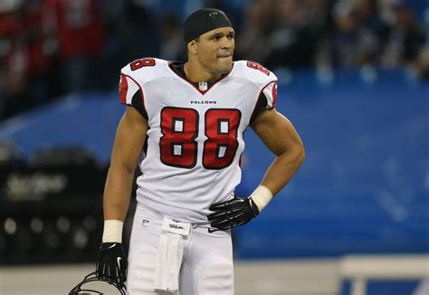 Apr 29, 2022 · Former Kansas City Chiefs star and NFL Hall of Famer Tony Gonzalez is joining the broadcast team for Amazon’s exclusive streaming of “Thursday Night Football” on Prime Video this season ... . 