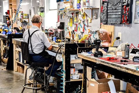 Tool repair shop. In today’s digital age, cameras have become an essential tool for capturing precious moments and expressing creativity. However, like any other electronic device, cameras are prone... 