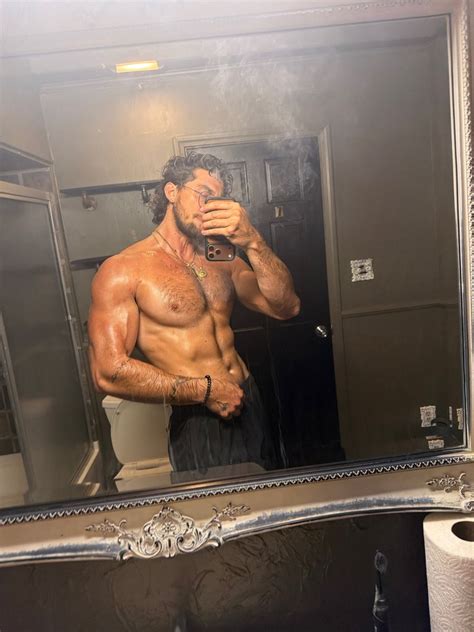 Tooturnttoni Onlyfans