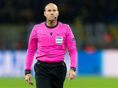 Top 10 Best Referees In Football 2024 - Top Soccer Blog