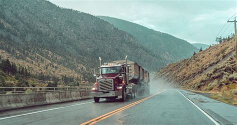 Top 10 Dangers Truck Drivers Face on the Job Truckers Training