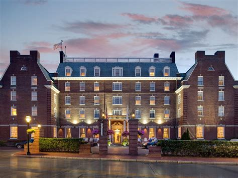 Top 10 Hotels Near Rhode Island Ave. Station from $152