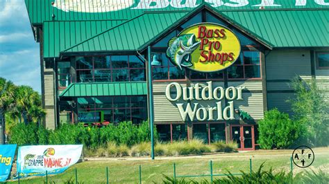 Top 10 biggest bass pro shops.  Let&rsquo;s take a look at the top 10 biggest Bass Pro Shops in the ...