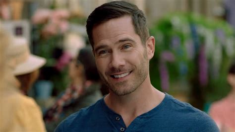 Top 10 hallmark male actors.  Debut TV Show.  Thomas Luke Macfarlane.  18...