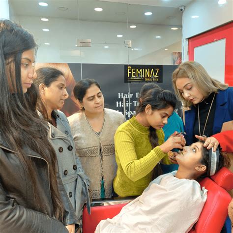 Top 100 Makeup Classes in Gurgaon @UrbanPro