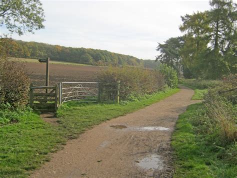 Top 14 Hikes and Walks around Thornton Reservoir