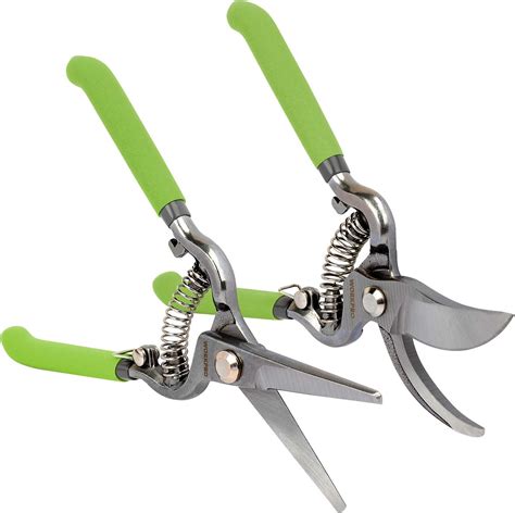 Top 15 Best Pruning Shears For a Professional Gardener