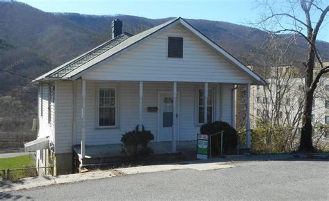 Top 20 Clifton Forge, VA house rentals from $62/night Vrbo