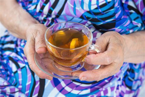 Top 6 Herbal Teas for Migraine Relief - Doctors Health Press