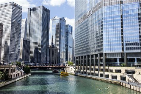 Top hotels in chicago. Take in panoramic views of the city from the Skydeck at Willis Tower or from Chicago's "front yard" at Grant Park spanning 319 acres of Lake Michigan. Within walking distance of several of our Chicago hotels, explore the Adler Planetarium, Lincoln Park Zoo, and Navy Pier. Stroll through Wicker Park and Bucktown to … 