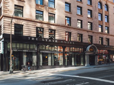 Top hotels in seattle. Oct 3, 2023 · Condé Nast Traveler readers rate their top hotels in Seattle. October 3, 2023. Courtesy Four Seasons. View all of the 2023 Reader’s Choice Awards winners here. All listings featured on Condé ... 
