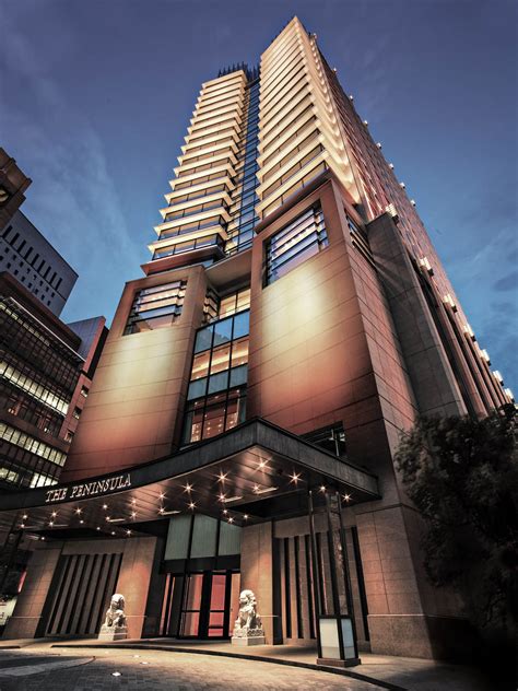 Top hotels in tokyo. What are the best downtown hotels near Tokyo Metro? Some of the more popular downtown hotels near Tokyo Metro include: Hotel New Otani Tokyo The Main - Traveler rating: 4/5. Hotel Grand Arc Hanzomon - Traveler rating: 4.5/5. Toshi Center Hotel - … 