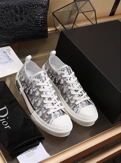 Top-Notch Style and Comfort: Elevate Your Look with Christian Dior Sneakers for Men