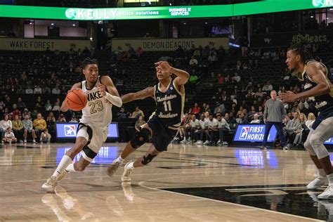 Top-ranked Grimsley overcomes first-half struggles to beat …