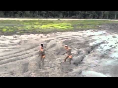 Topless mud fight video. &rdquo; Jun 20, 2023 · TikTok video from DaRozie...