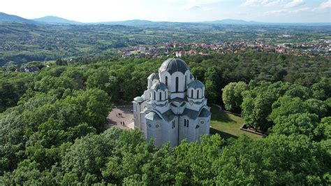 Topola i Oplenac- Istražite Bisere Kulturne Baštine - Bookaweb.com