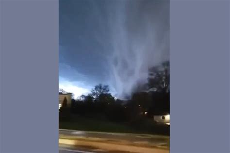 Tornado warning louisville ky today. 0:45. LOUISVILLE, Ky. (WDRB) – The National Weather Service has confirmed at least three tornadoes in parts of Kentucky following a round of severe weather Thursday morning. The NWS Louisville ... 