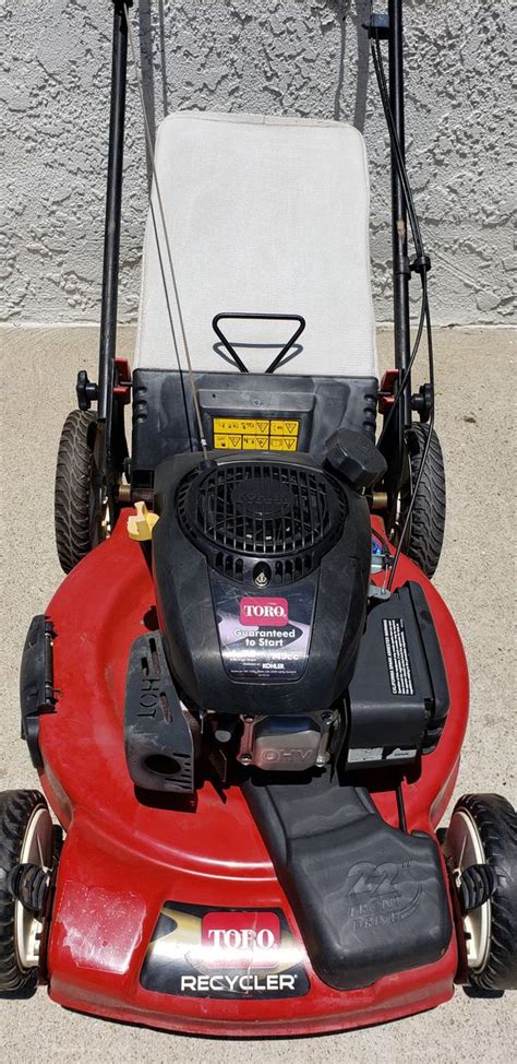 Toro 149cc lawn mower oil. The featured 149cc Kohler engine offers the Smart Choke starting system, where no primer or choke is needed, plus no oil changes are needed. With a 3-in-1 cutting system, you can choose either to bag, mulch or side discharge. Recycler decks are designed to create superior mulch, so your lawn can absorb the nutrients faster and stay healthy longer. 