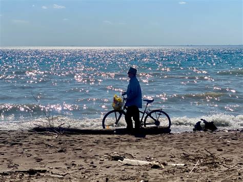 Toronto breaks temperature record as mercury tops 26 C on