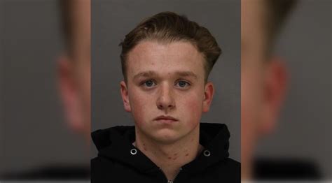 Toronto police arrest man, 18, in roofing scam