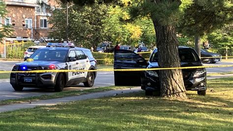 Toronto rapper critically injured, shot while driving in Scarborough: Police