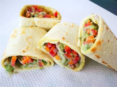 Tortilla wraps. Aug 30, 2021 · How to make Southwest Wraps: Cook Ground Beef in a large skillet over medium heat. Drain grease. Season with a little salt and pepper and add chili powder, cumin, garlic powder and water. Stir to combine. Add Vegetables. Combine black beans, corn, bell pepper, and onions and toss to combine. Saute for a 2-3 minutes. 