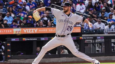 Tovar, Gomber lead Rockies to 5-2 win over slumping Mets