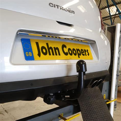 Towbar fitting in Scunthorpe, car tow bars - John Coopers