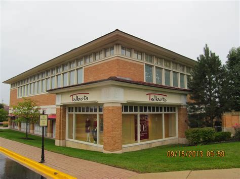 Town Square Wheaton - Mall/Shopping center in Illinois