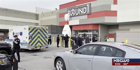 Town east mall shooting. Mar 20, 2022 · Published: Mar. 19, 2022 at 6:47 PM PDT. WICHITA, Kan. (KWCH) - More stories are coming out from eyewitnesses who were at Towne East Mall when the shooting happened. One woman says she tried ... 