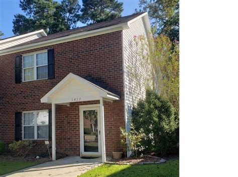Townhomes for rent in greenville nc. Greenville condo for rent. Property Id: 1212574 This beautiful, recently renovated 3 bedroom 2.5 bathroom end unit townhome has the most ideal location as it sits in a quiet and safe neighborhood, walking/biking distance to ECU. $1,400/mo. 3 beds 2.5 baths 1,500 sq ft. 2905 Cedar Creek Rd Unit H, Greenville, NC 27834. 